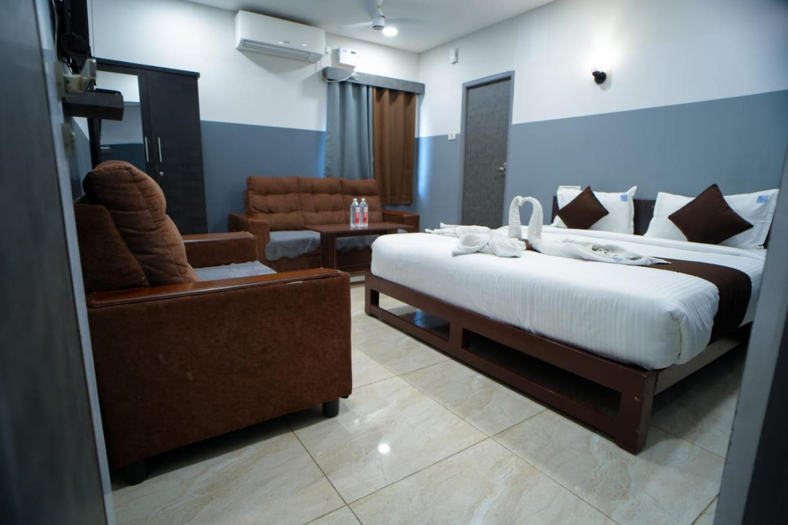 Hotel Raaj Grand Chennai Exterior photo